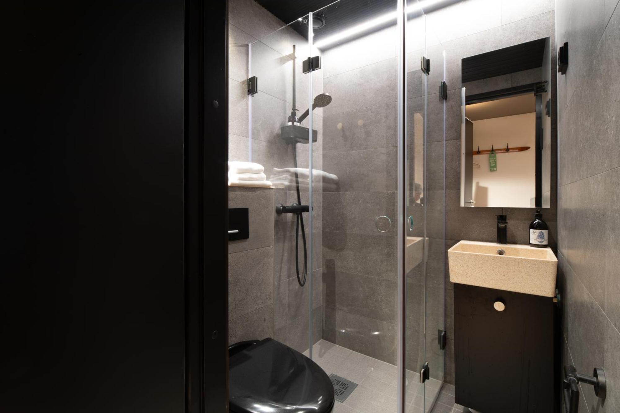 Haltia Lake Lodge Nature Boutique Hotel & Glamping Espoo Zewnętrze zdjęcie